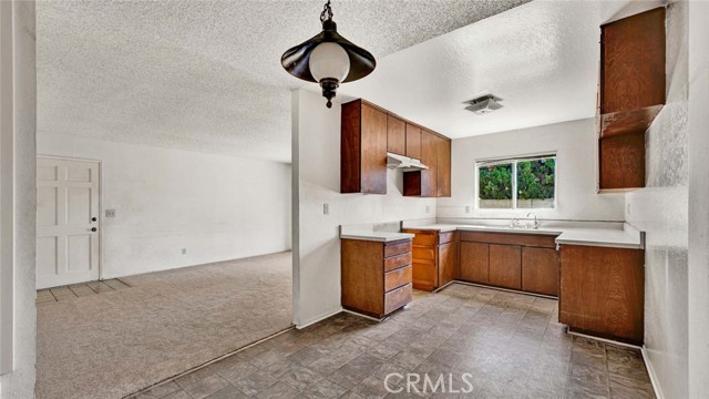 Detail Gallery Image 12 of 17 For 11892 Geode Avenue, Fountain Valley,  CA 92708 - 2 Beds | 1/1 Baths