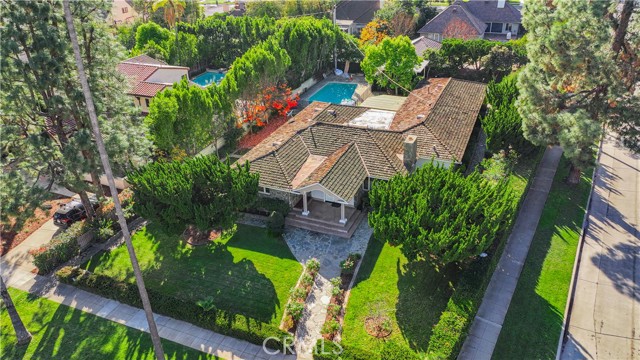 1701 Virginia, San Marino CA: https://media.crmls.org/medias/9b01bc09-8114-4e0e-8632-1862de5ce905.jpg