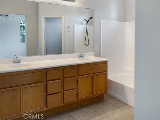 Detail Gallery Image 14 of 20 For 27932 John F Kennedy Dr #C,  Moreno Valley,  CA 92555 - 3 Beds | 2/1 Baths