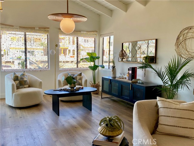 Detail Gallery Image 13 of 33 For 322 Grand Canal, Newport Beach,  CA 92662 - 3 Beds | 3 Baths