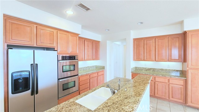 Detail Gallery Image 9 of 29 For 8387 Fall Creek Dr, Corona,  CA 92880 - 4 Beds | 2/1 Baths