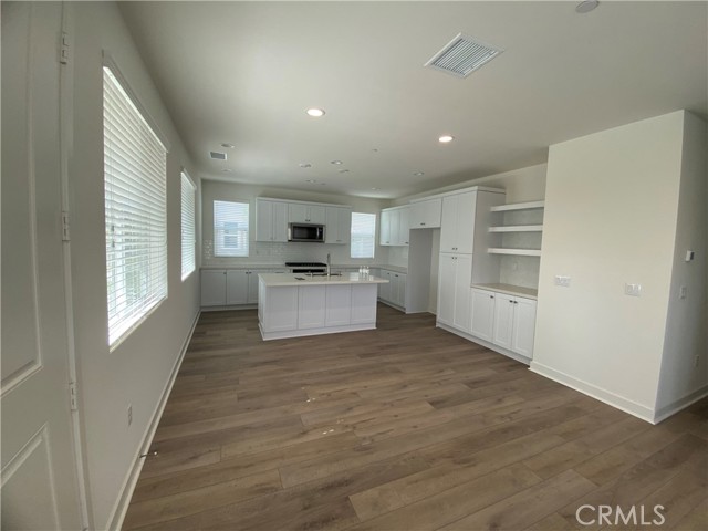 Detail Gallery Image 3 of 19 For 31685 Williams Way, Rancho Mission Viejo,  CA 92694 - 4 Beds | 3 Baths