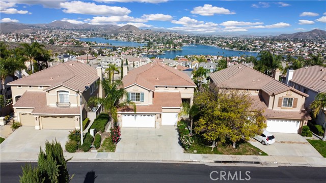 Detail Gallery Image 1 of 1 For 43 Villa Valtelena, Lake Elsinore,  CA 92532 - 4 Beds | 3 Baths