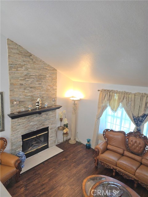 5034 Marseilles Court, Palmdale CA: https://media.crmls.org/medias/9b0391c0-0c97-4df8-aca9-57f5fdff07d9.jpg