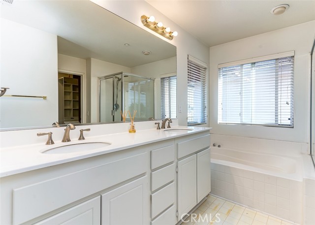 21 Centerstone Circle, Buena Park CA: https://media.crmls.org/medias/9b03af53-5edf-4640-88e6-0aceaea49109.jpg