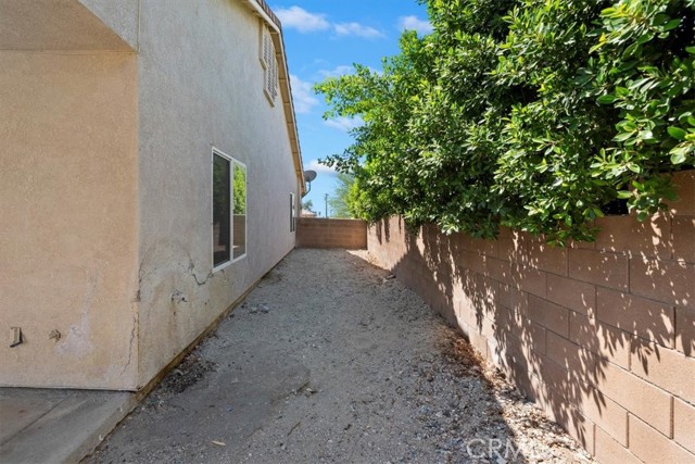 66034 Santa Rosa Road, Desert Hot Springs CA: https://media.crmls.org/medias/9b041fbe-1856-4244-be93-fdd877802d5d.jpg