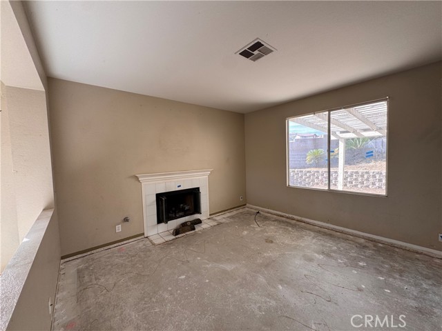 Detail Gallery Image 8 of 48 For 2014 W Dawnview Dr, Rialto,  CA 92377 - 4 Beds | 2 Baths