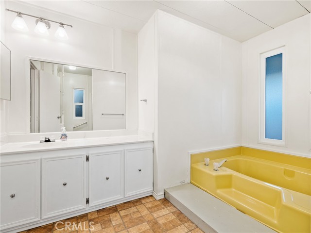 Detail Gallery Image 25 of 34 For 13393 Mariposa Rd #112,  Victorville,  CA 92395 - 2 Beds | 2 Baths