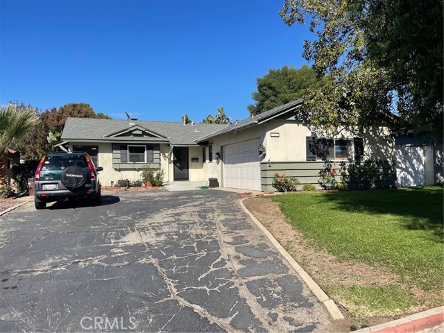 215 E Haltern Ave, Glendora, CA 91740