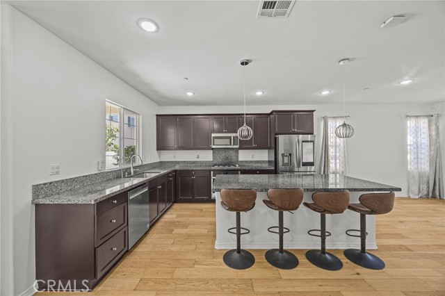 7543 Shorthorn Street, Chino CA: https://media.crmls.org/medias/9b05f033-9ec0-4314-bc37-1f8491a24426.jpg