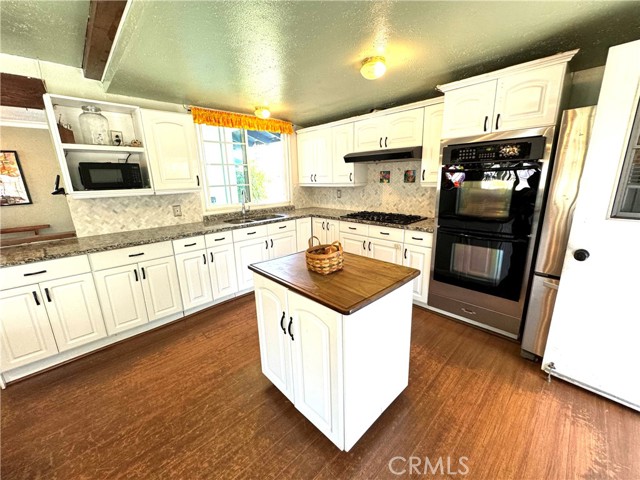Detail Gallery Image 11 of 38 For 15034 Weeks Dr, La Mirada,  CA 90638 - 4 Beds | 2 Baths