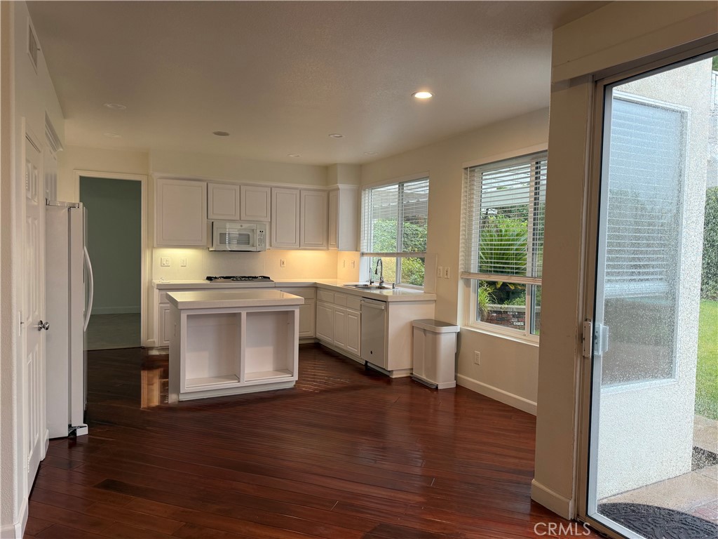 MLS #OC26136886 image #5