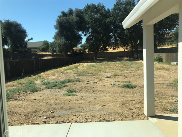 Detail Gallery Image 8 of 9 For 1455 Acacia St, Red Bluff,  CA 96080 - 4 Beds | 2 Baths