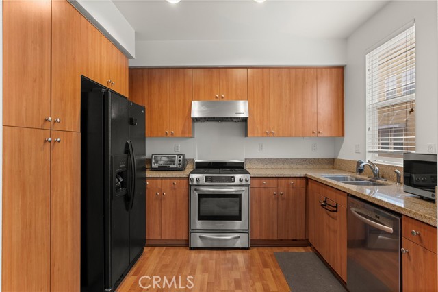 Detail Gallery Image 10 of 27 For 408 E Jeanette, Santa Ana,  CA 92705 - 4 Beds | 2/1 Baths