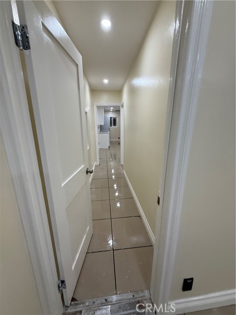 Detail Gallery Image 2 of 6 For 2853 E 6th, Los Angeles,  CA 90023 - 2 Beds | 1 Baths