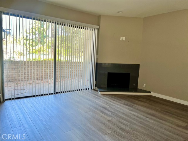 Detail Gallery Image 14 of 29 For 21730 Marylee St #27,  Woodland Hills,  CA 91367 - 3 Beds | 2/1 Baths
