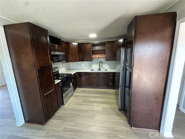 35277 Walnut Street, Barstow CA: https://media.crmls.org/medias/9b0c23db-9a22-4798-9ac1-4d7dff732f35.jpg