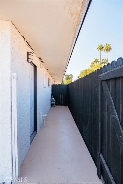 Detail Gallery Image 14 of 29 For 44655 Las Flores Ln, Palm Desert,  CA 92260 - 2 Beds | 1 Baths