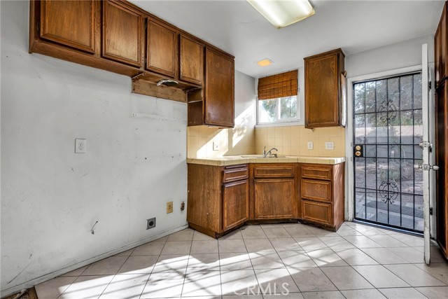 Detail Gallery Image 26 of 39 For 2402 Marine Ave, Gardena,  CA 90249 - 2 Beds | 1 Baths