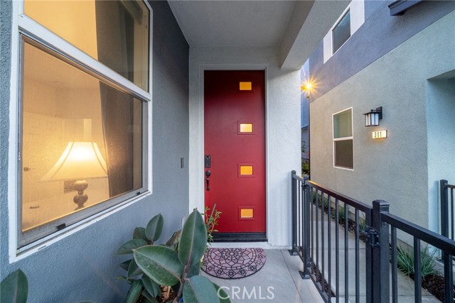 Detail Gallery Image 4 of 34 For 329 N Standard, Santa Ana,  CA 92701 - 4 Beds | 3/1 Baths