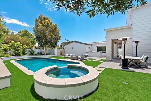 Detail Gallery Image 19 of 40 For 2507 Alta Vista Dr, Newport Beach,  CA 92660 - 5 Beds | 4/1 Baths