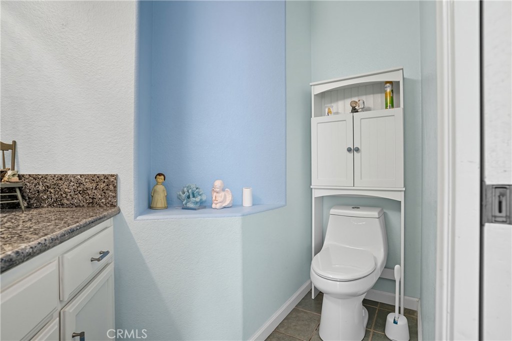 https://media.crmls.org/medias/9b11b0e4-2a79-43da-986a-79234481b9a5.jpg?preset=X-Large