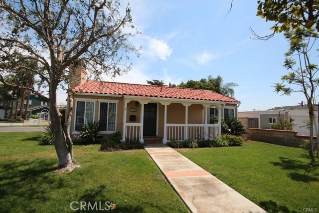 628 Hartford Ave, Huntington Beach, CA 92648