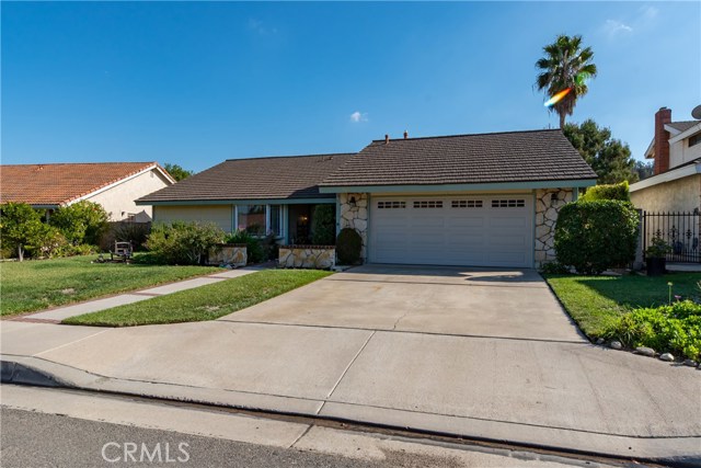 160 S Summertree Rd, Anaheim Hills, CA 92807