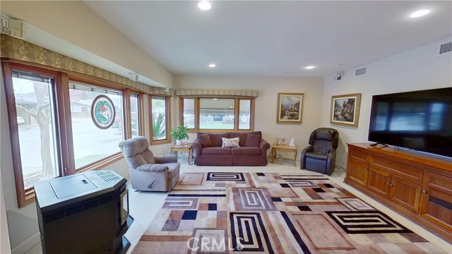 Detail Gallery Image 7 of 16 For 1921 St John Rd 35a M15,  Seal Beach,  CA 90740 - 2 Beds | 2 Baths