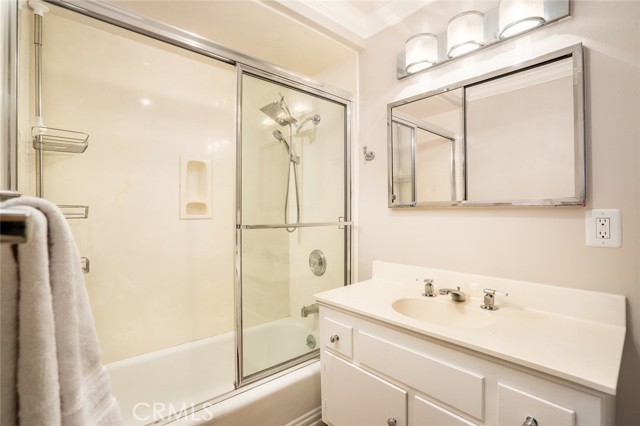 Detail Gallery Image 19 of 48 For 16381 Ace Ln, Huntington Beach,  CA 92649 - 3 Beds | 2 Baths