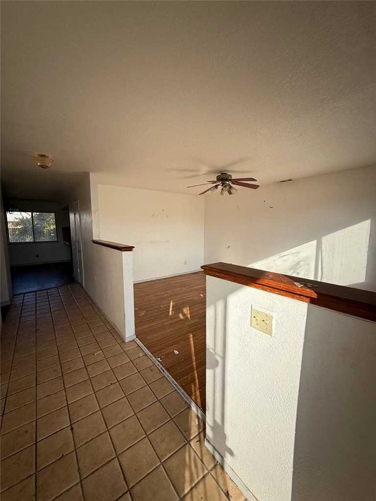 Detail Gallery Image 5 of 22 For 170 W Spring Ln, Lemoore,  CA 93245 - 3 Beds | 2 Baths