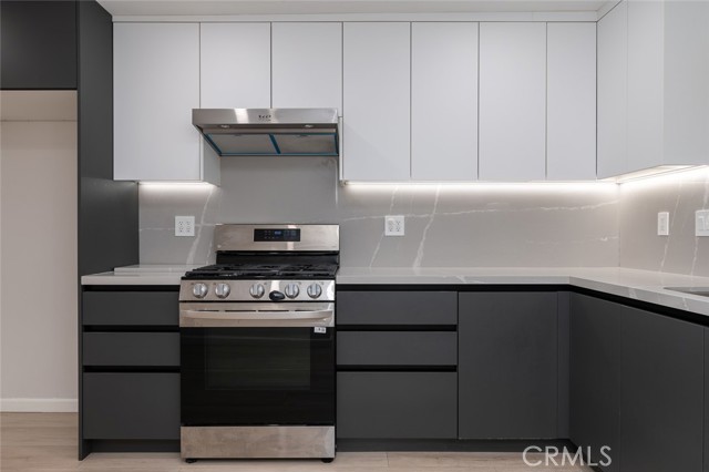 356 W California Avenue, Glendale CA: https://media.crmls.org/medias/9b174c59-e114-424c-8bf3-f8bd552c5c86.jpg