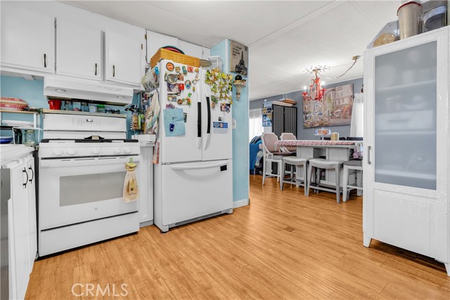 Detail Gallery Image 11 of 37 For 2550 Pacific Coast Highway, Torrance,  CA 90505 - 2 Beds | 2 Baths