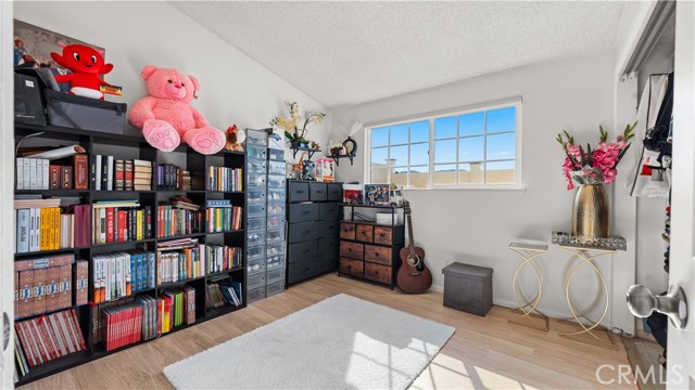 Image 24 of 31 For 28140 Tambora Drive