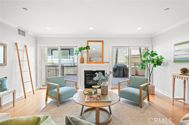 1828 Glendon Avenue, Los Angeles CA: https://media.crmls.org/medias/9b1866c2-5b67-4684-9de5-d03478f3ce08.jpg