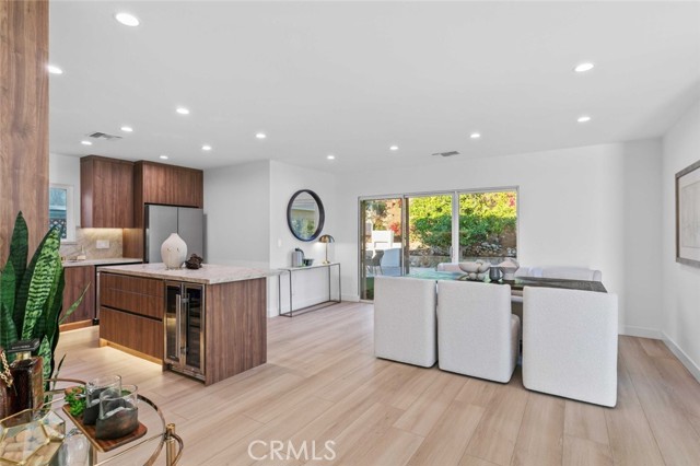 Detail Gallery Image 15 of 65 For 8372 Outland View Dr, Sun Valley,  CA 91352 - 3 Beds | 2/1 Baths