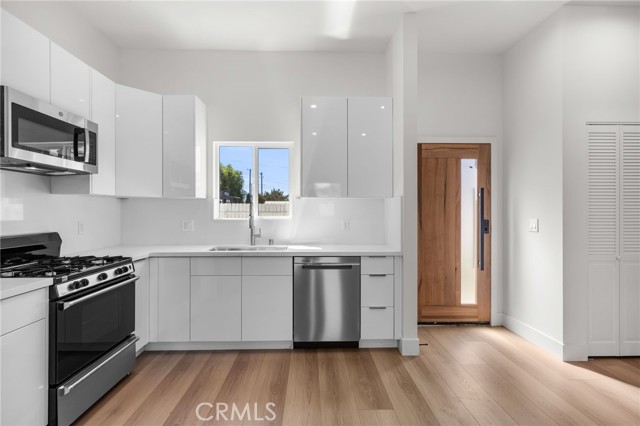 Detail Gallery Image 34 of 69 For 1504 N California, Burbank,  CA 91505 - – Beds | – Baths