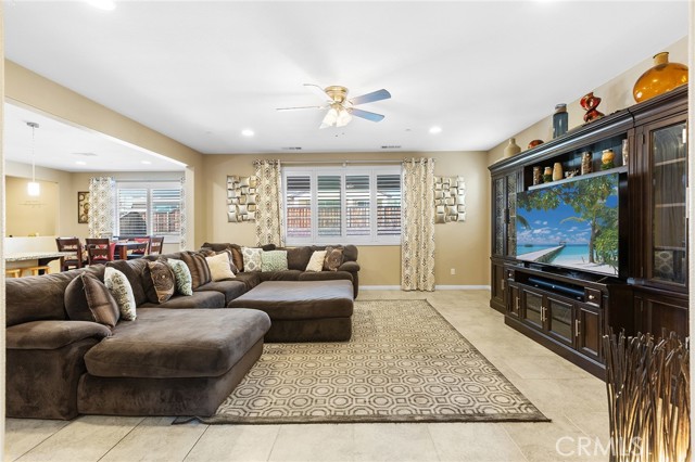 Detail Gallery Image 3 of 26 For 31447 Manlio Ct, Menifee,  CA 92584 - 5 Beds | 4 Baths