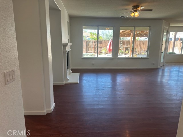 Detail Gallery Image 6 of 27 For 423 Pisa St, Los Banos,  CA 93635 - 4 Beds | 3 Baths