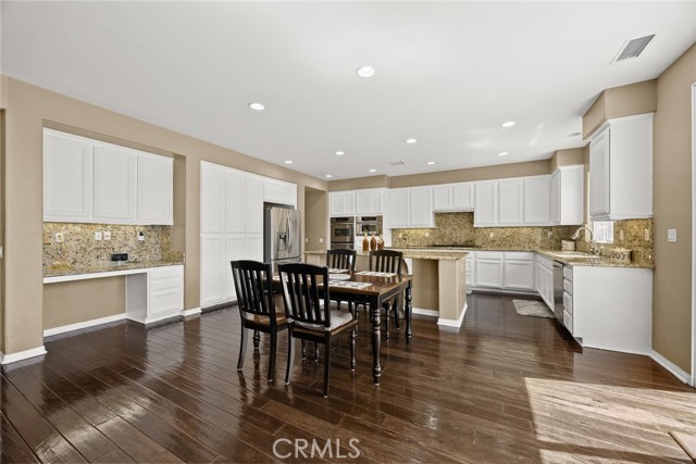 7871 Slate Creek Road, Eastvale CA: https://media.crmls.org/medias/9b1aad59-6b50-4f96-89c4-67158b427fdd.jpg