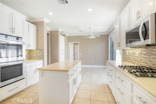 Detail Gallery Image 20 of 69 For 39582 Freemark Abbey, Murrieta,  CA 92563 - 4 Beds | 3/1 Baths