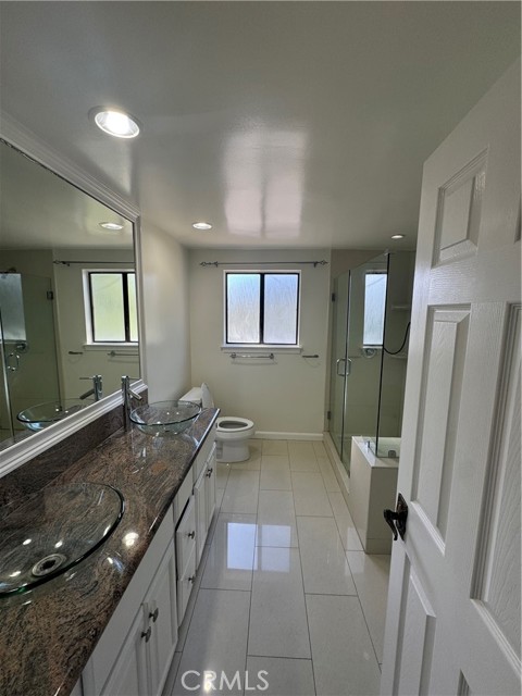 Detail Gallery Image 15 of 28 For 11445 Etiwanda, Porter Ranch,  CA 91326 - 4 Beds | 3 Baths