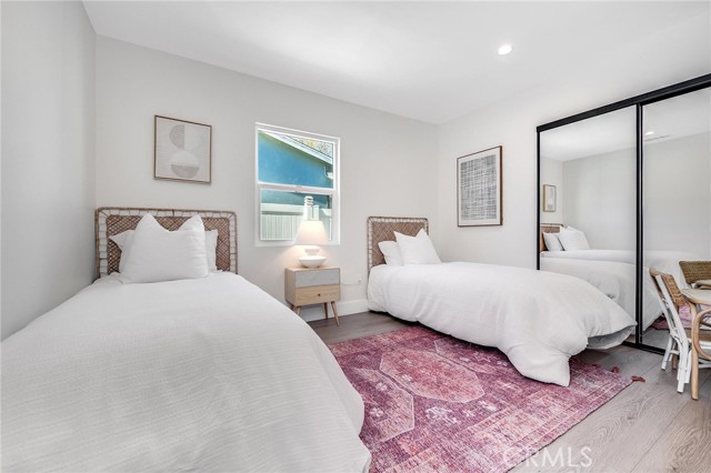 Detail Gallery Image 18 of 36 For 22919 Leonora Dr, Woodland Hills,  CA 91367 - 4 Beds | 2 Baths