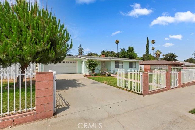 Detail Gallery Image 4 of 24 For 2994 Maude St, Riverside,  CA 92506 - 3 Beds | 2 Baths
