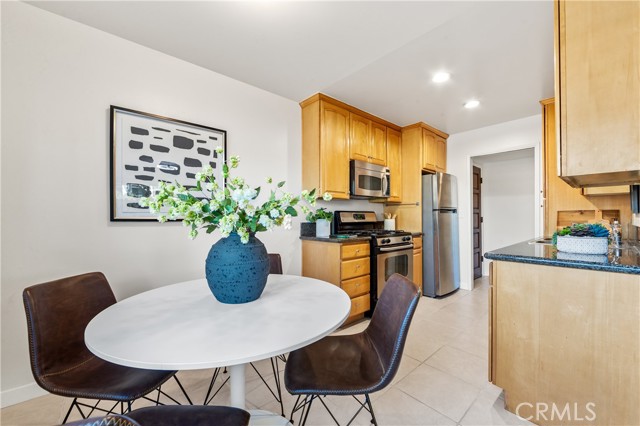 Image 4 of 62 For 6600 Warner  241