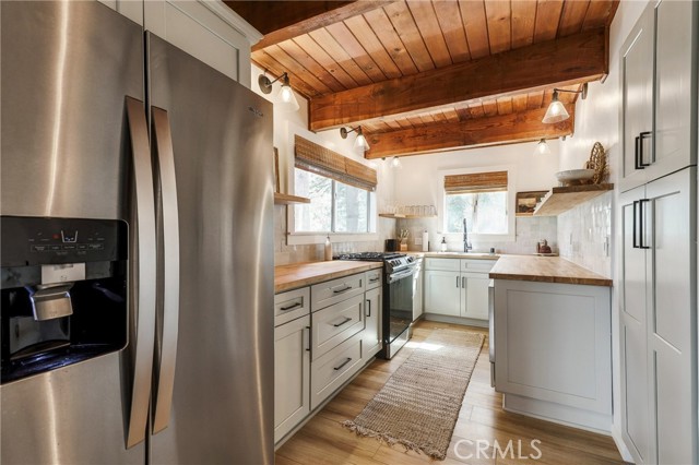 3 Bed Home for Sale in Rimforest, California