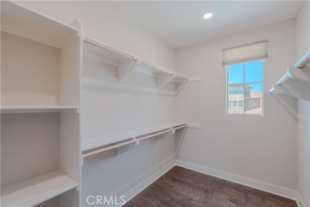 68 Chasma, Irvine CA: https://media.crmls.org/medias/9b1dbd33-3a8b-40d8-bc1c-b3802323d27c.jpg