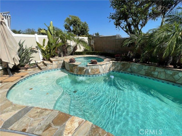 14105 Almond Grove Court, Eastvale CA: https://media.crmls.org/medias/9b1e5f83-0df4-41ec-b2ee-dc882b41e174.jpg