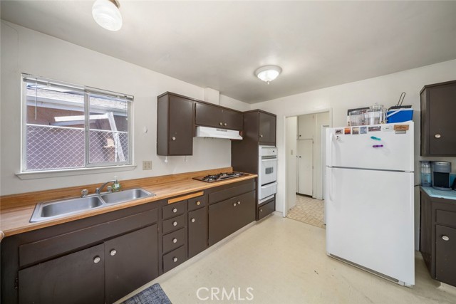 1827 Pinecove Drive, San Luis Obispo CA: https://media.crmls.org/medias/9b1e8687-c450-439d-8a28-a30d932a358c.jpg