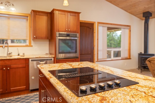 Detail Gallery Image 12 of 67 For 37745 Marina View, Bass Lake,  CA 93604 - 3 Beds | 2 Baths